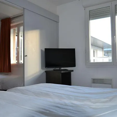 Hotel apartamentowy Sainte-marthe 2*